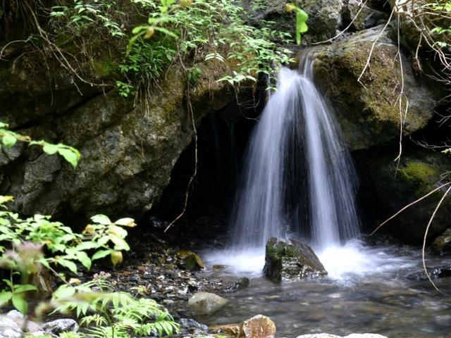 挺进地牢